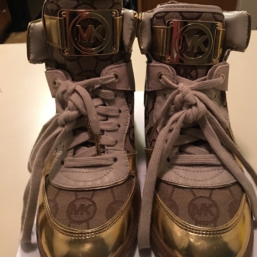 Micheal Kors tennis wedges