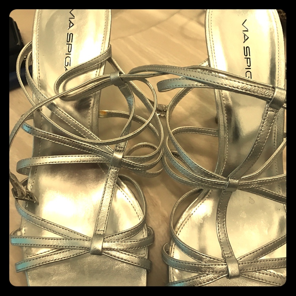 Classy Via Spiga high heel sandals in silver