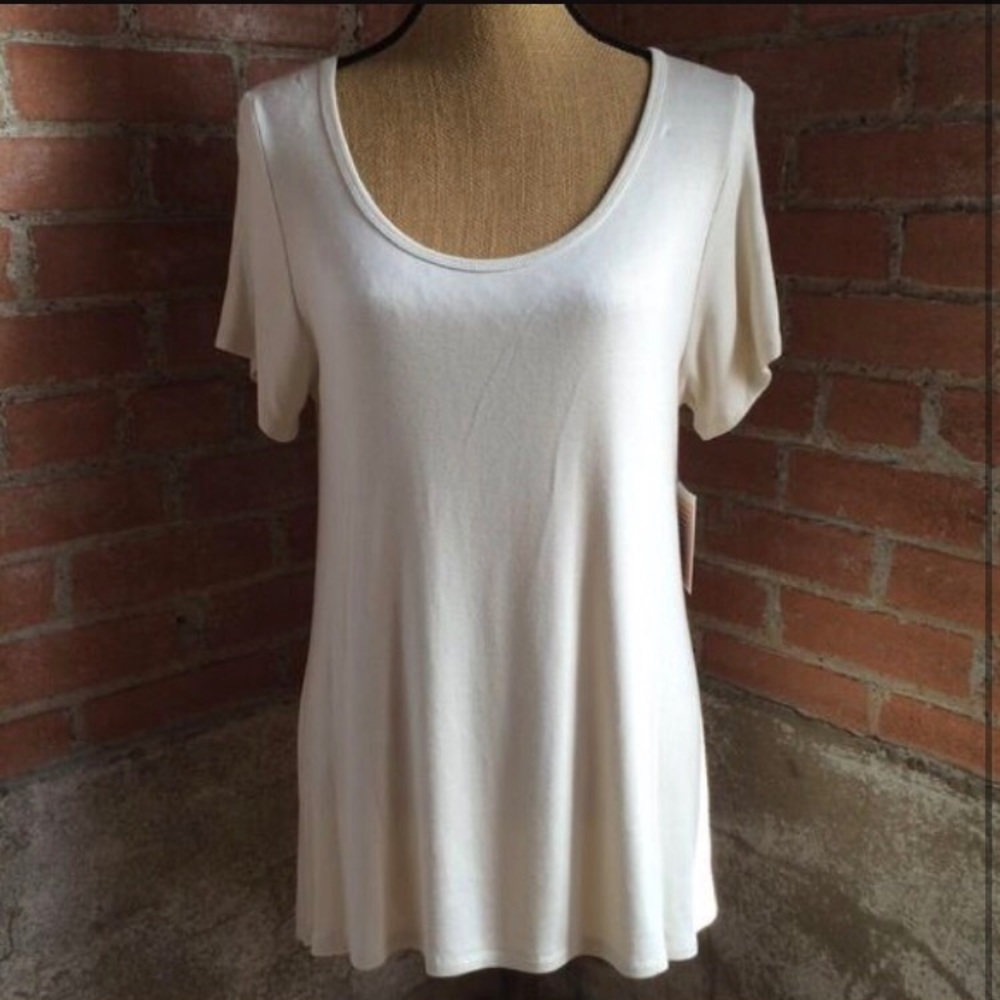 LuLaRoe white Perfect Tee- 2xl- brand new!!