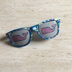 Vineyard Vines Sunglasses.