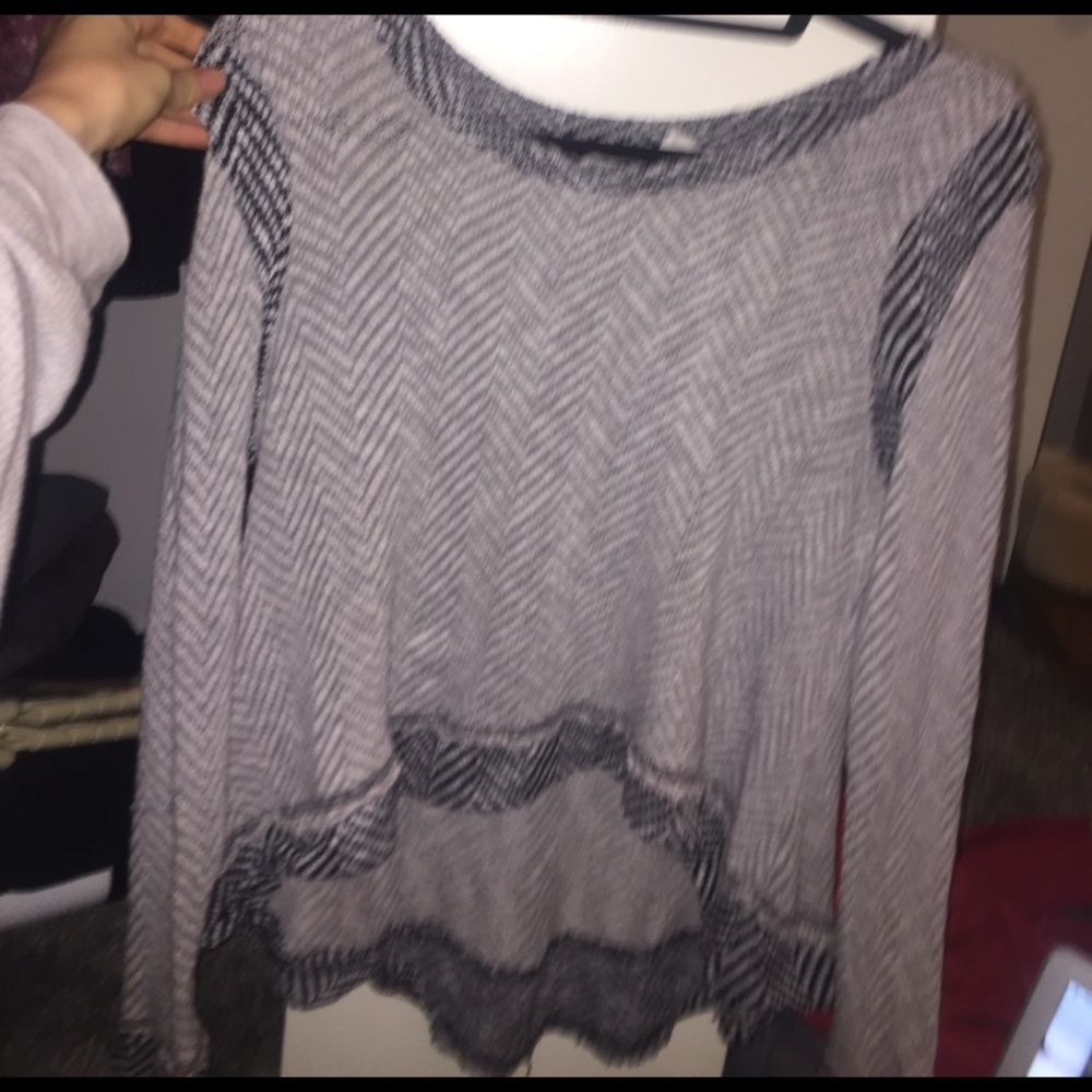 grey and white zig zag sweater