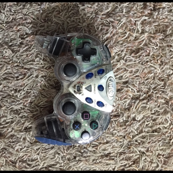 Playstation 2 console & 2 controllers (1 wireless) - Picture 3 of 4