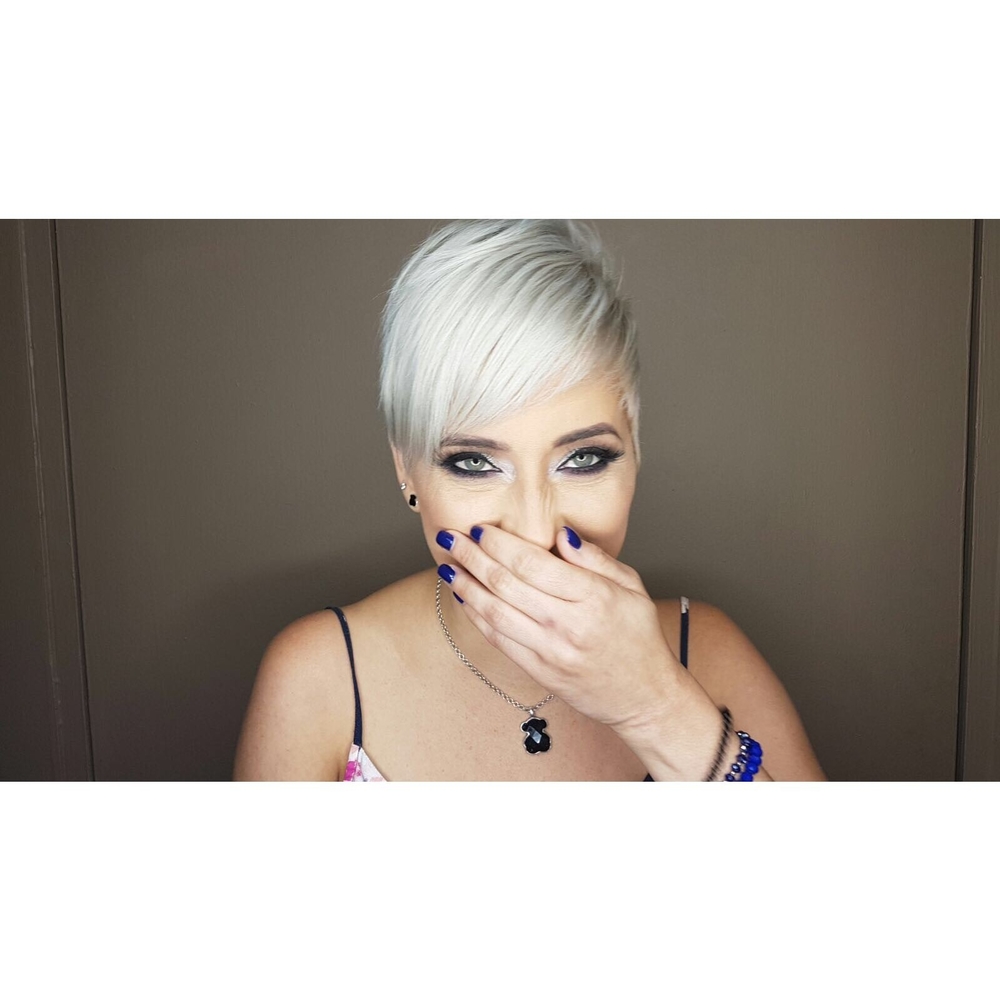 Meet your Posher, Dama