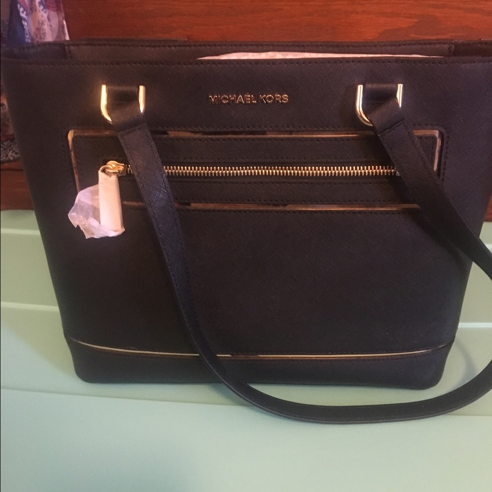 RESERVED FOR TRADE. DONOT PURCHASE, THANKS!!!!