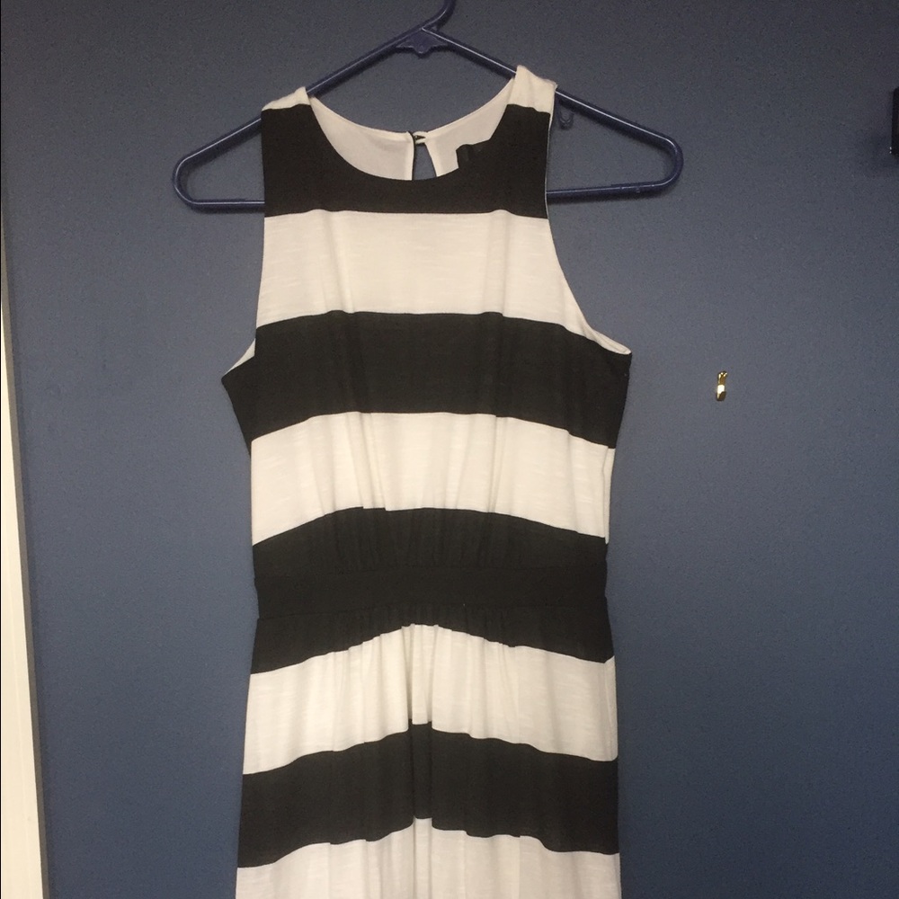 Black and white stripes maxi dress!