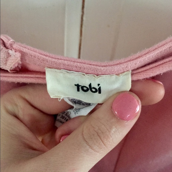 Tobi Cropped Off the Shoulder Top - Picture 2 of 3