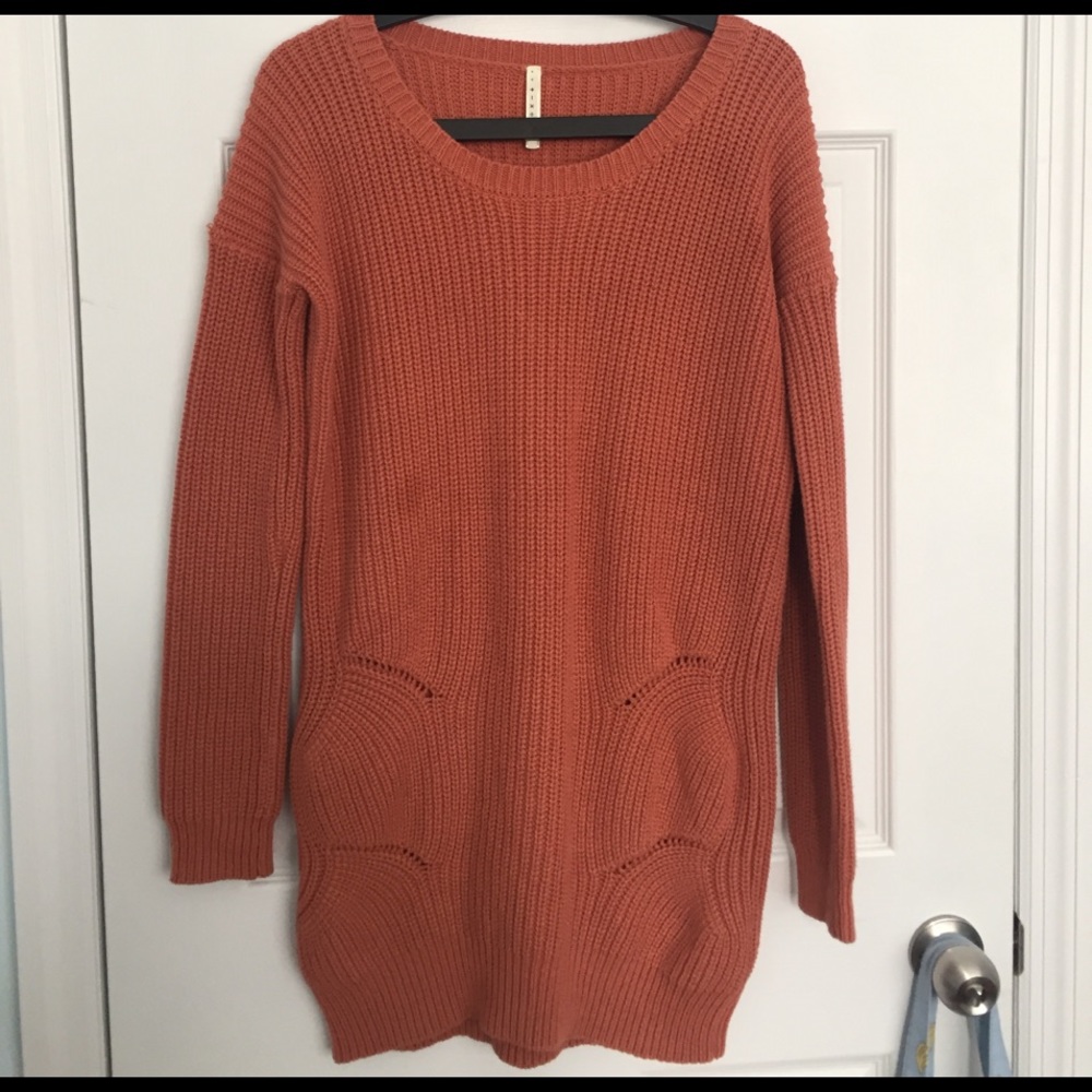 Long sweater. Urban outfitters style.