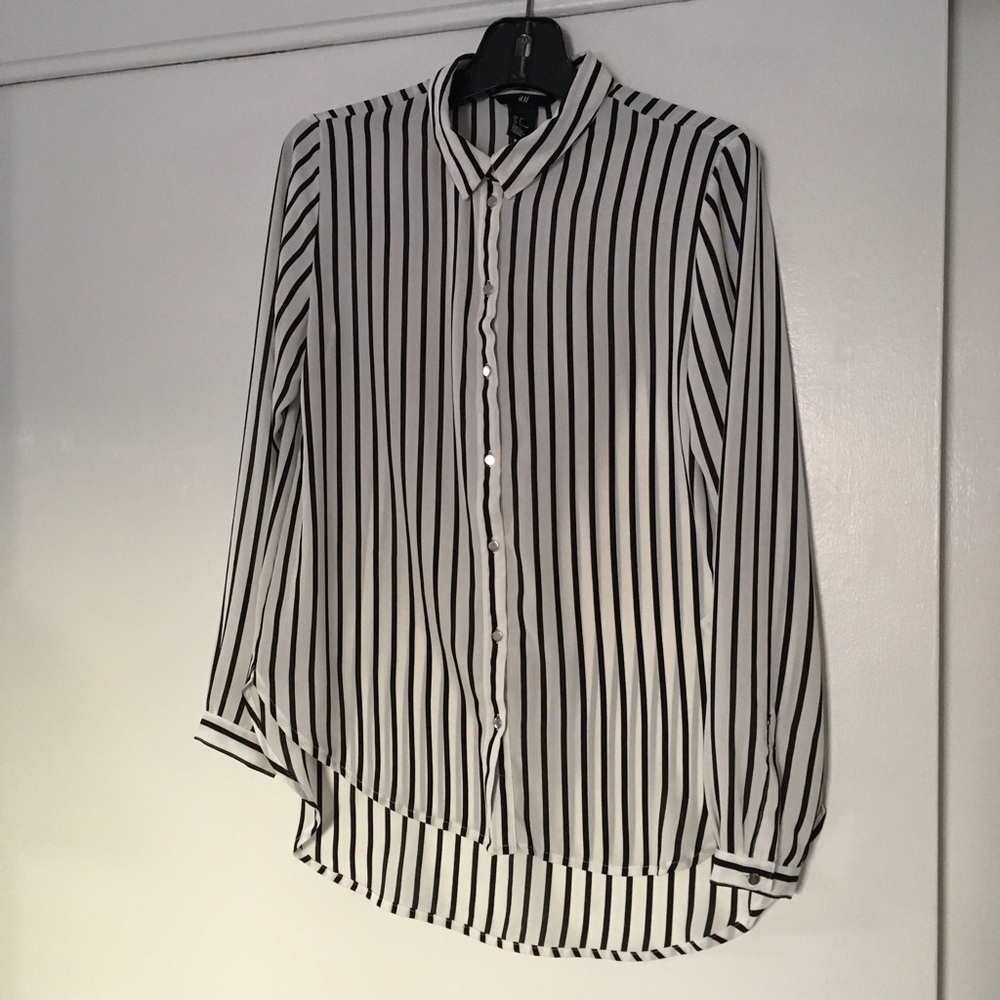 Striped H&M button down blouse, size 6