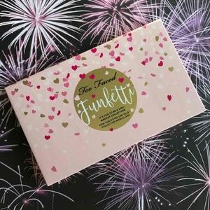 💋SOLD💋Too Faced funfetti palette
