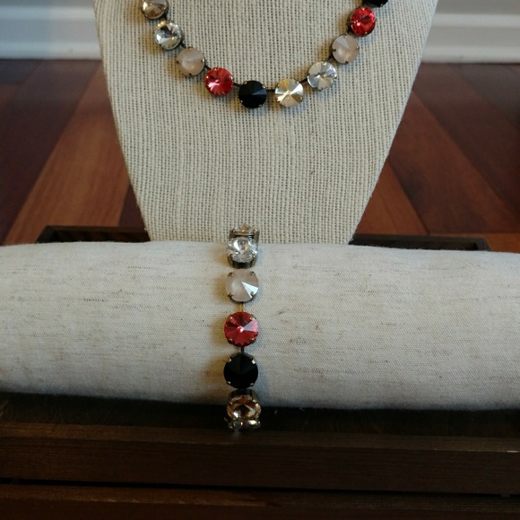 Handmade Swarovski crystal jewlery set - Picture 2 of 2