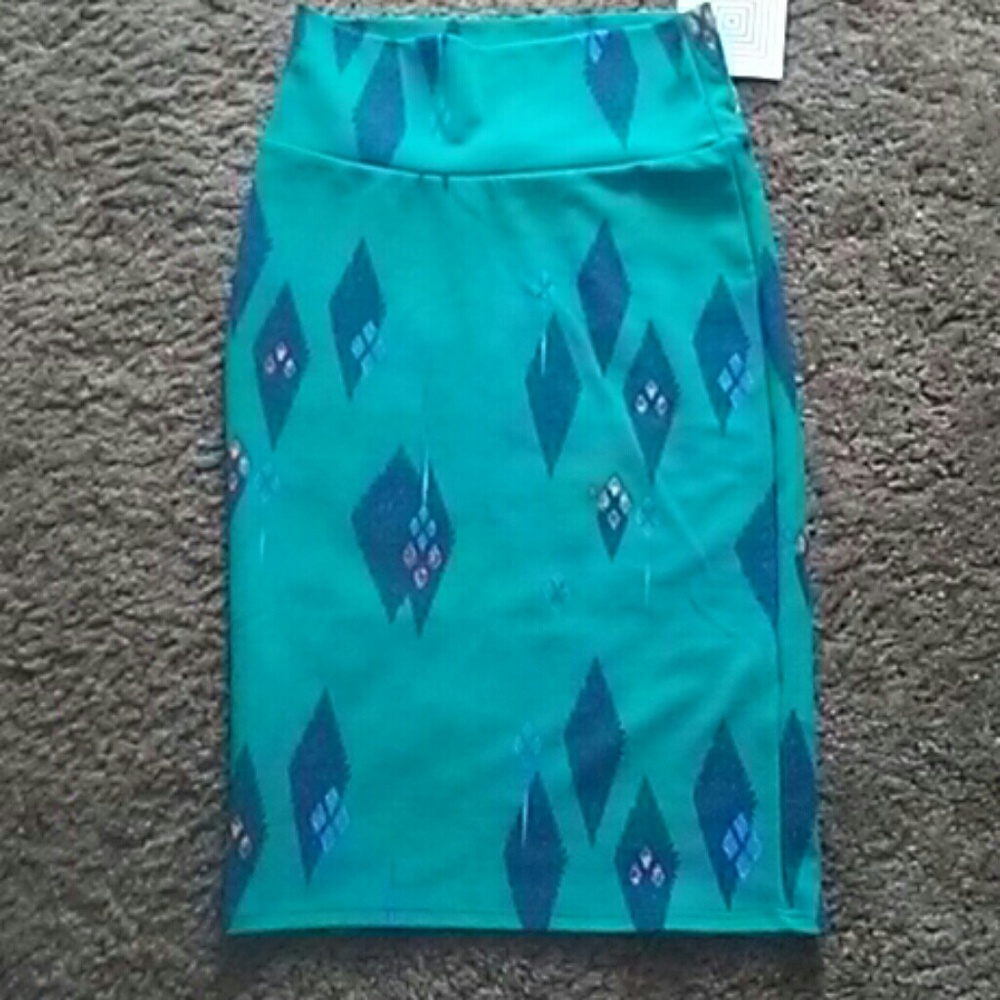 NWT LuLaRoe cassie skirt