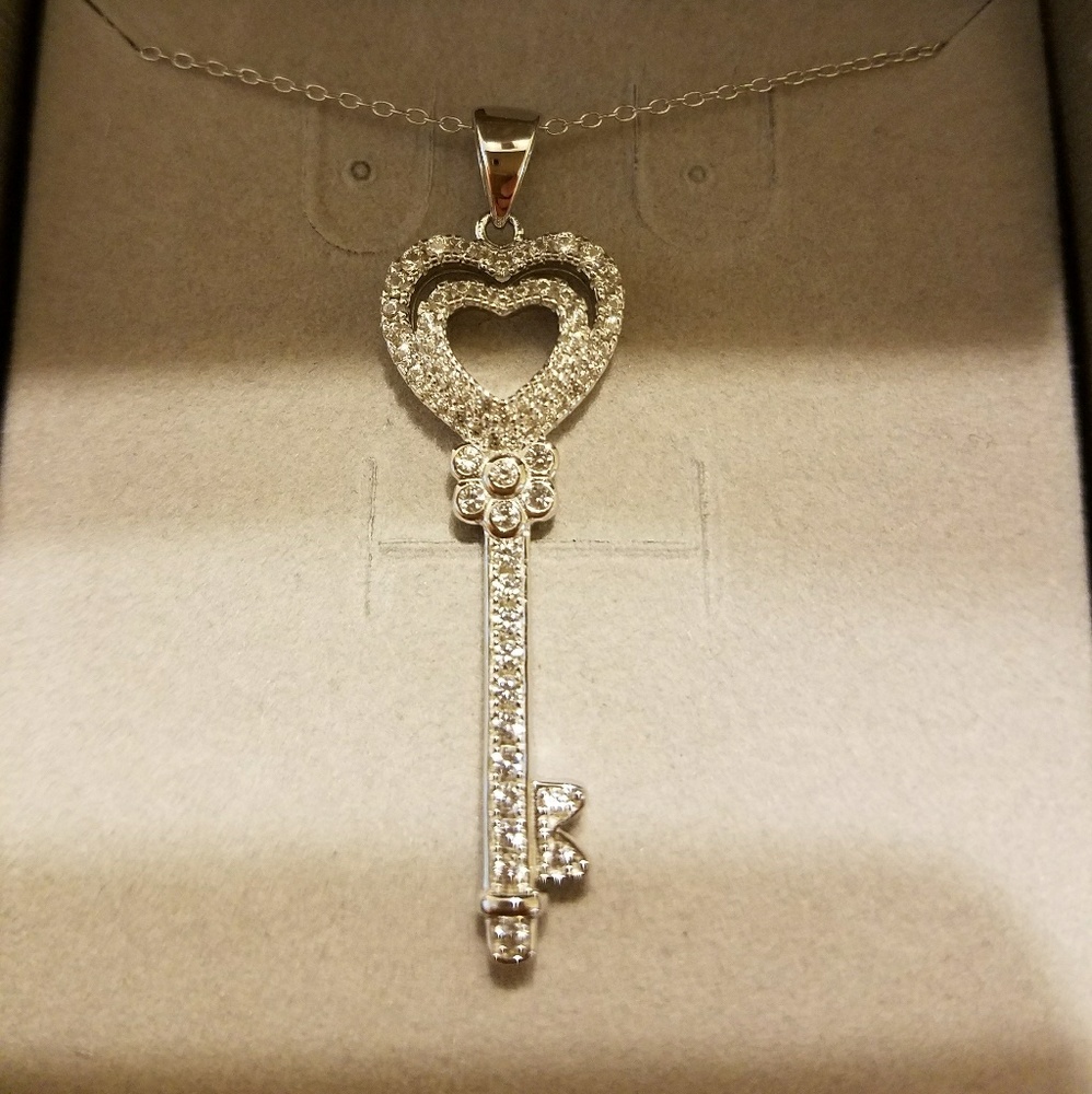 Brand New Zales Key Heart Necklace