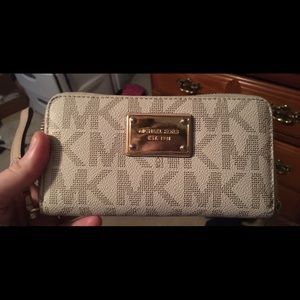Michael Kors wallet