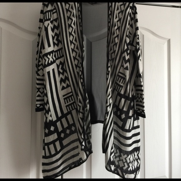 Rue 21 black and gray cardigan with sheer back - Picture 1 of 2