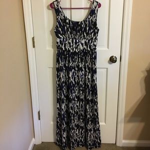 Beautiful Maxi Dress - Large