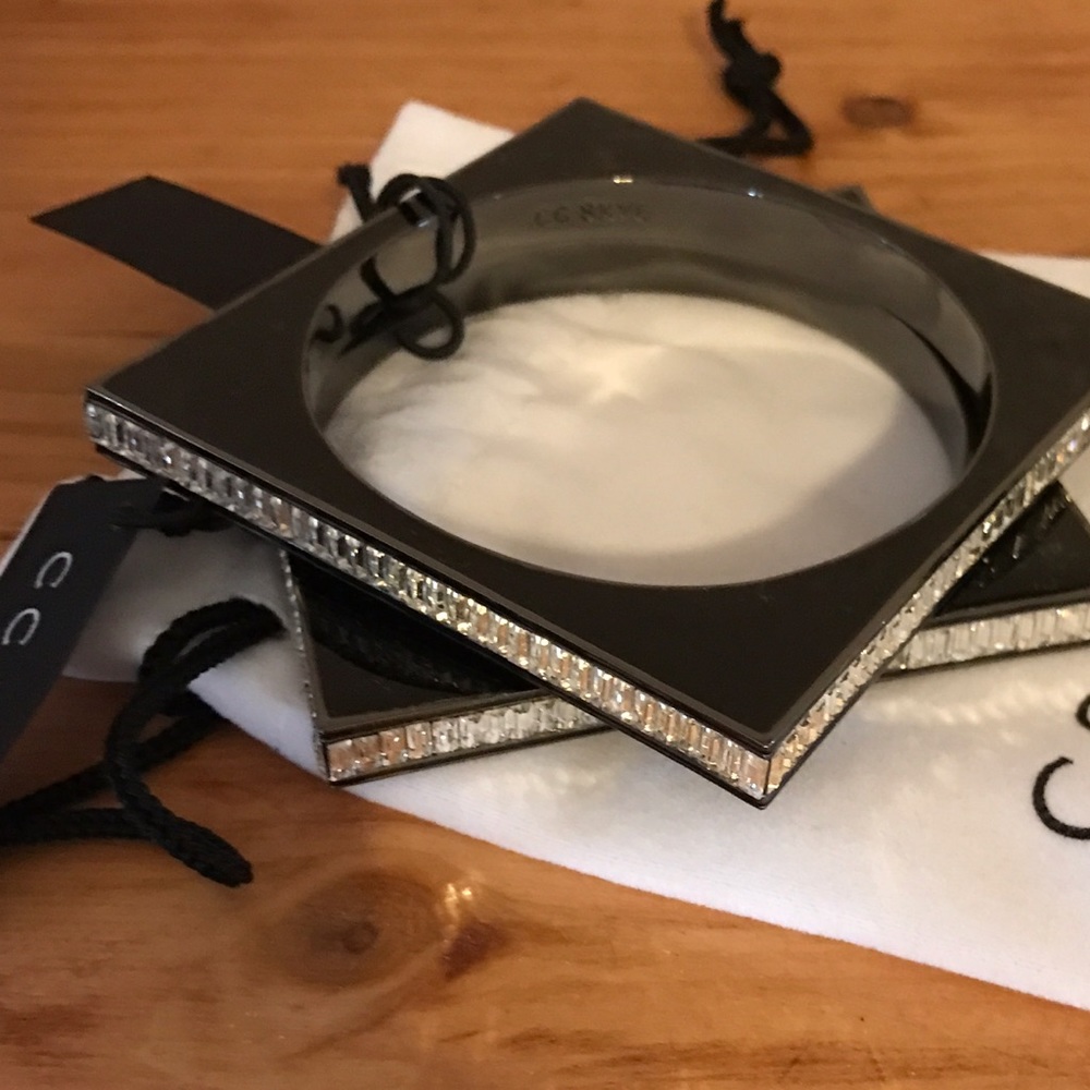 ❌SOLD❌NWT CC Skye Black Square Bangle Bracelets
