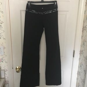 Lululemon yoga pants . Size 6 tall