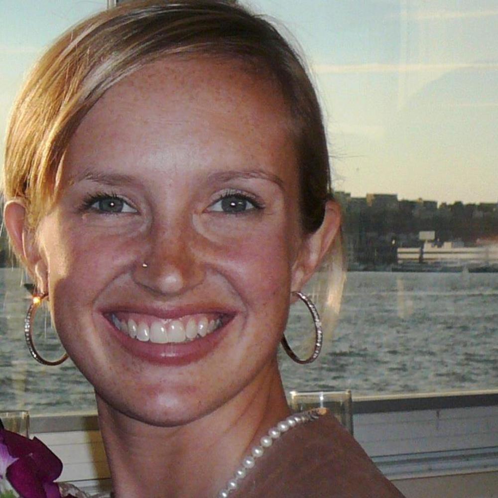 Meet your Posher, Elizabeth