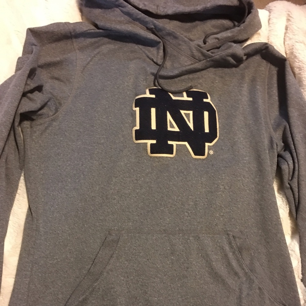 Medium Under Armour Notre Dame Hoodie