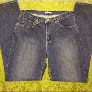 Lee rider jeans ❗️price is firm❗️