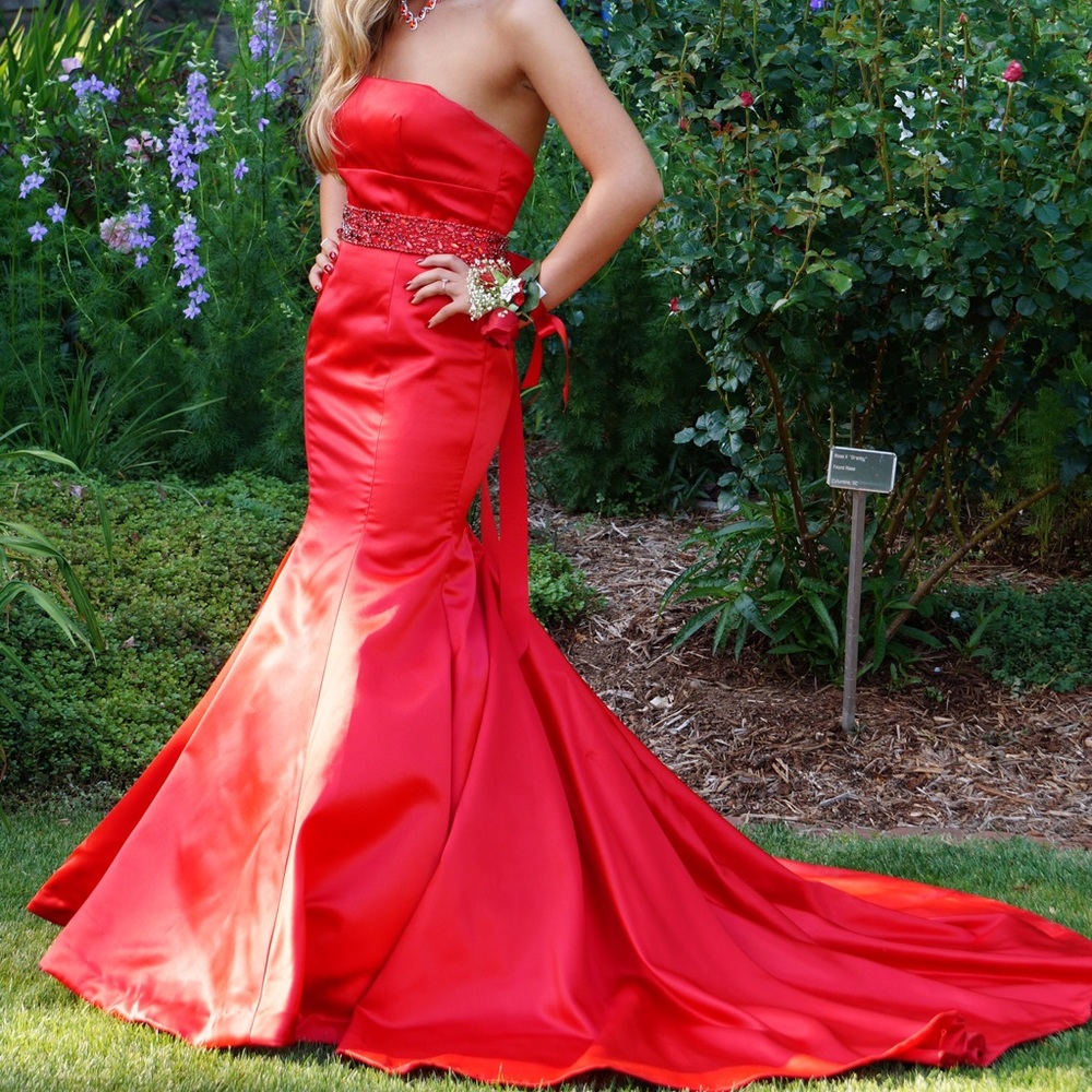 Stunning Sherri Hill red prom or pageant dress!