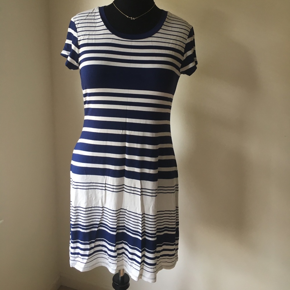 NWT Blue and cream striped Tee Shirt dress 💝