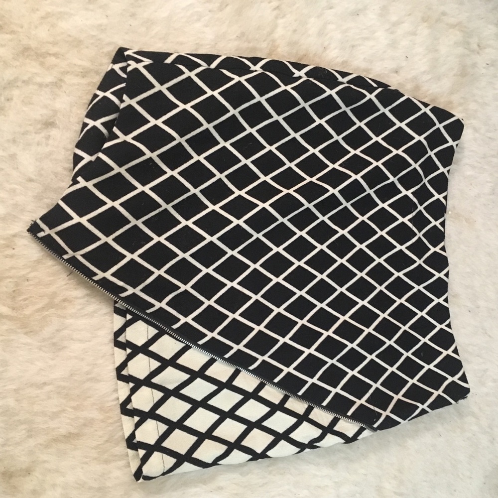 Mika & Gala mini skirt from LF