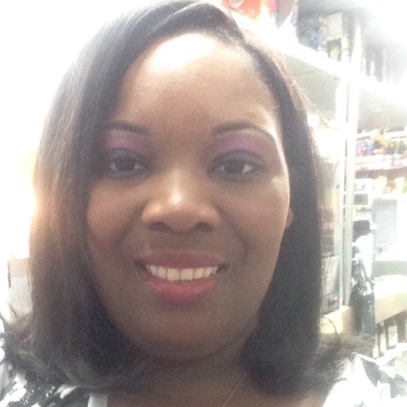 Meet your Posher, Gussie - Picture 1 of 1