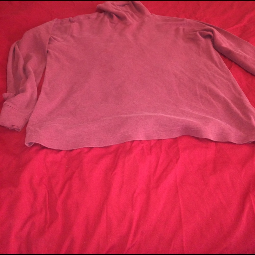 Maroon pull over