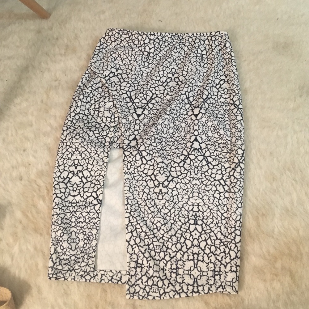 Small pencil mini skirt from LF