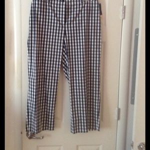 Jones  New York, NWT, capris.