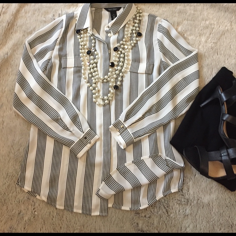 WhiteHouseBlackMarket Size 4 fits like 6