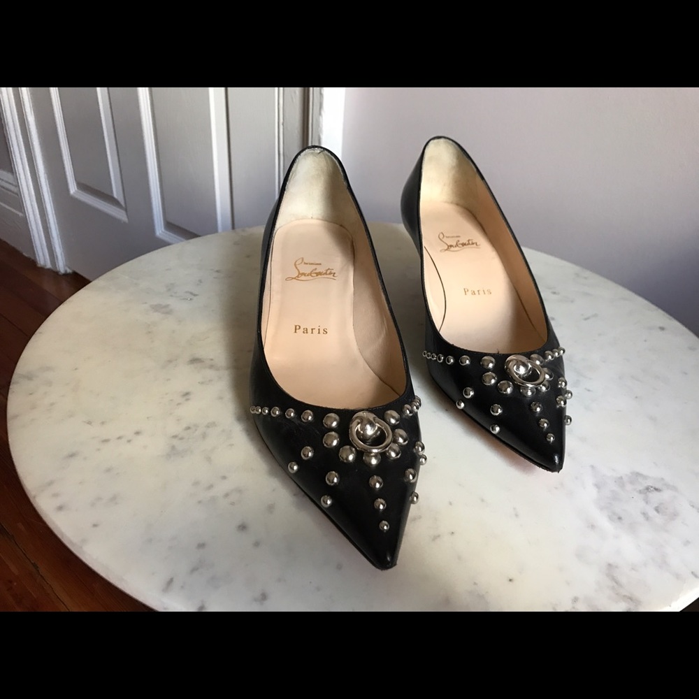 CHRISTIAN LOUBOUTIN KITTEN HEELS sz 39.5