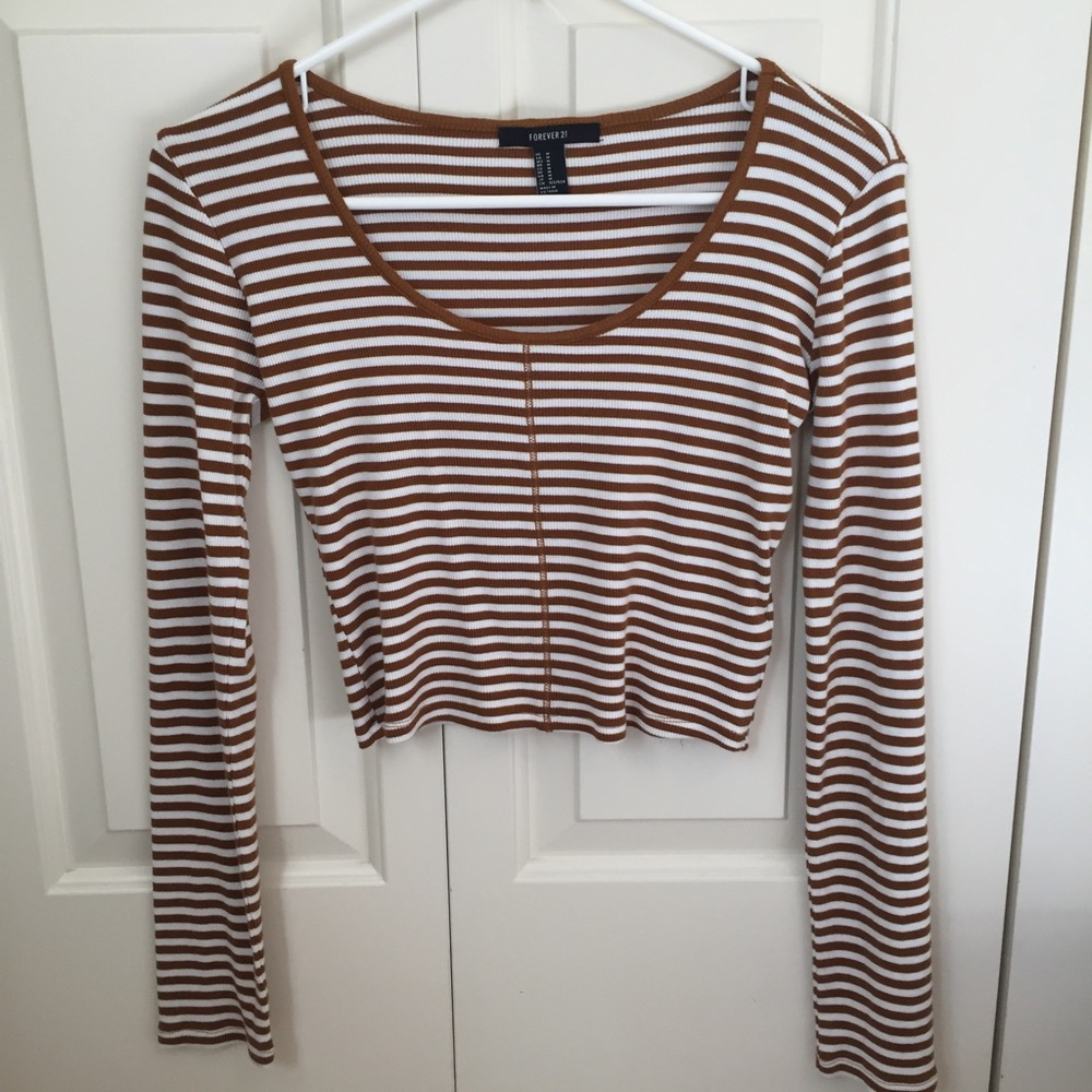 Long sleeve crop top
