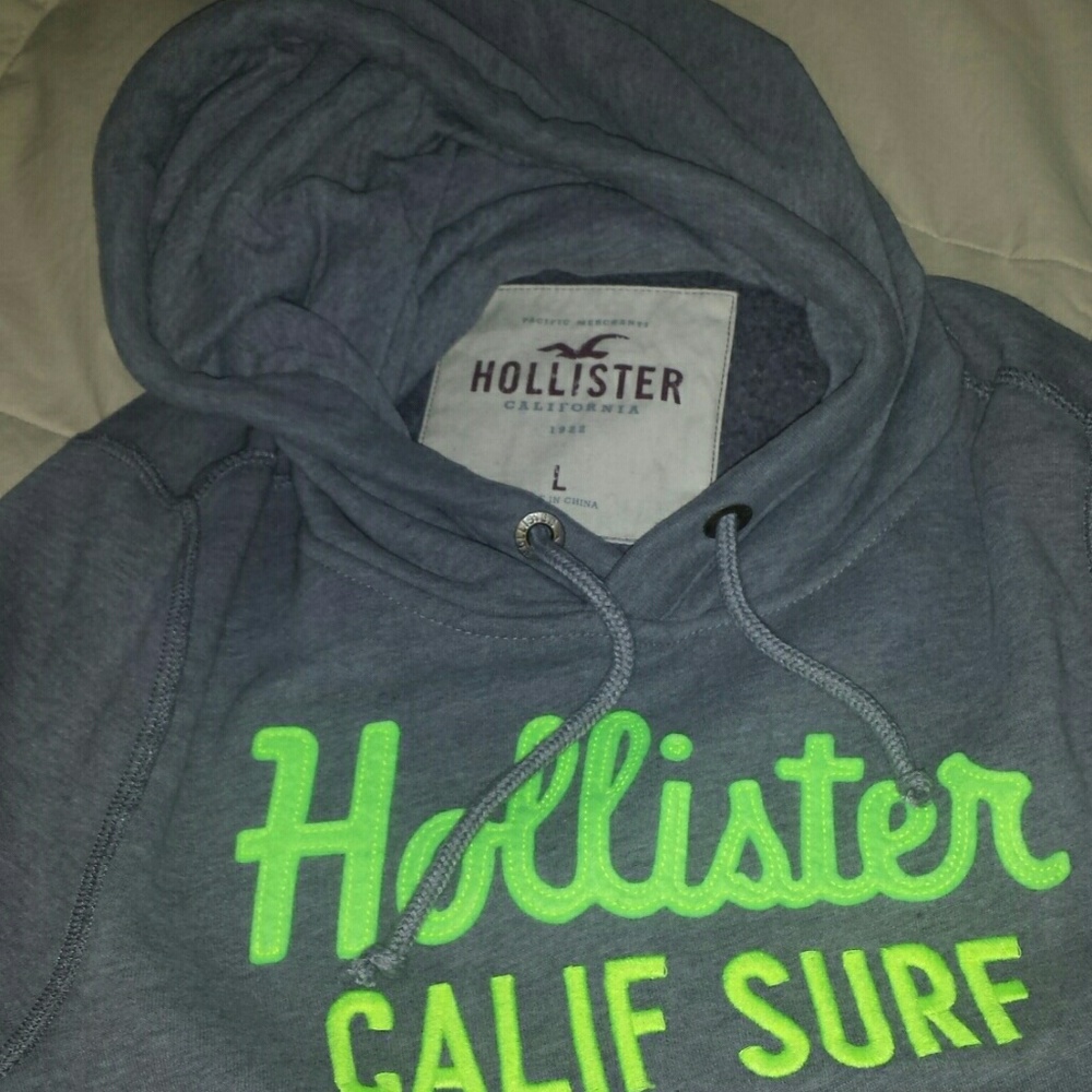 Hollister Men's hooded sweatshirt large