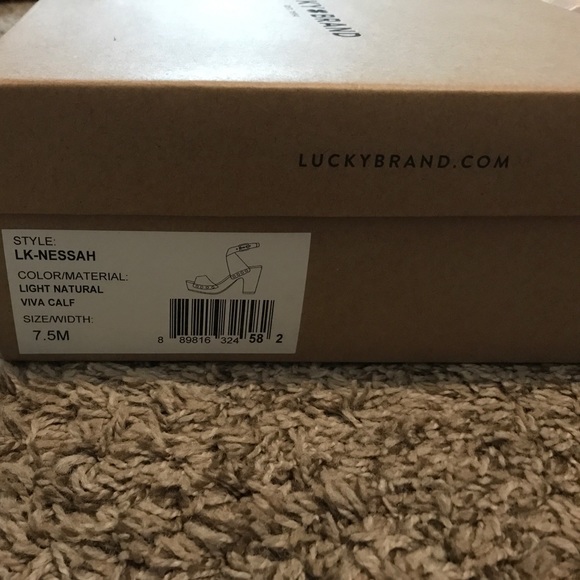 Lucky Brand Shoes - Lucky Brand Chunky heel Sandals