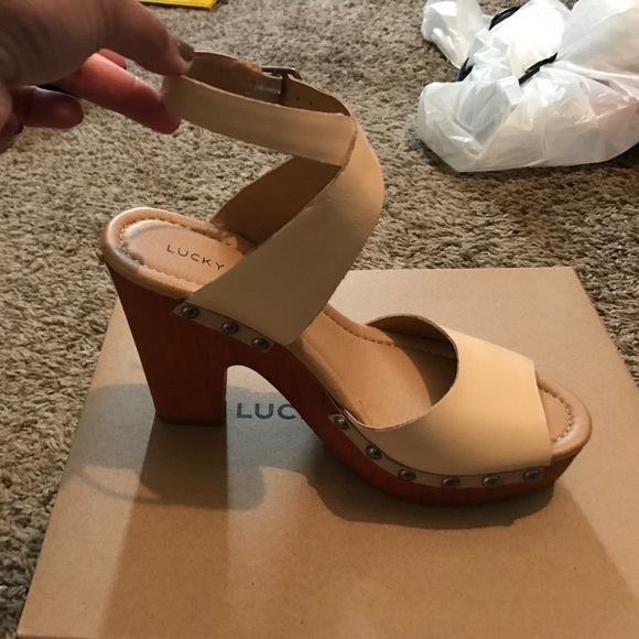Lucky Brand Chunky heel Sandals - Picture 3 of 4