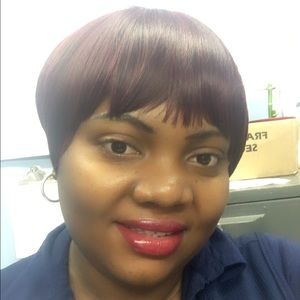 Meet your Posher, Vanessa