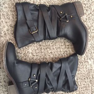 Black mid calf boots. Size 6.