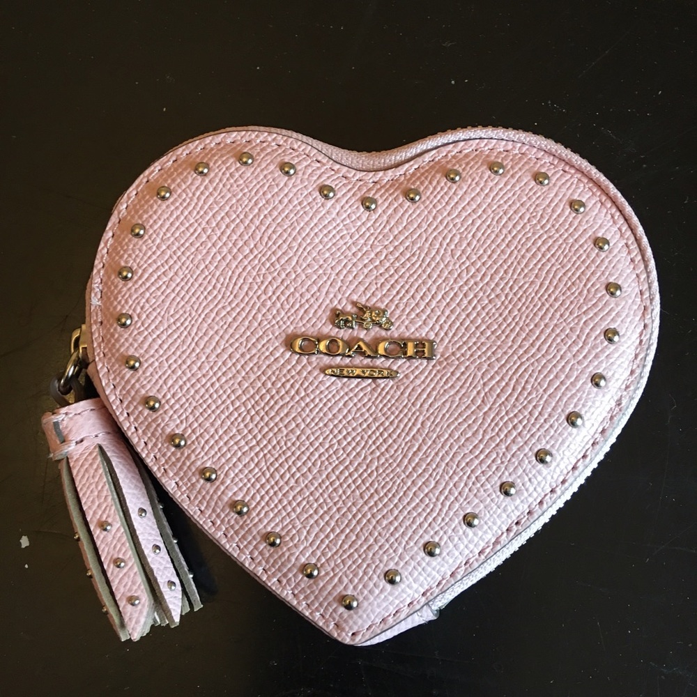 ***FINAL REDUCTION***. MINT!!  COACH COIN CASE
