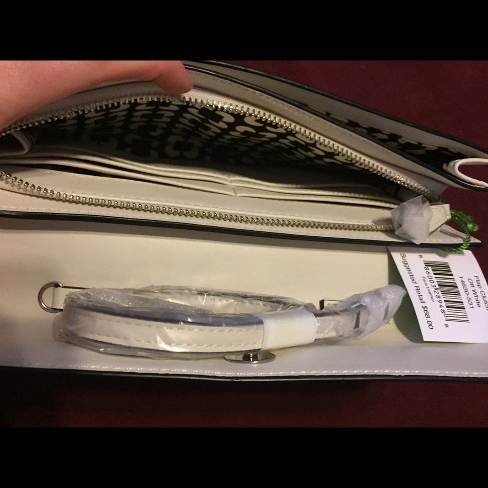 NWT Vera Bradley off white Flap Clutch - Picture 4 of 7