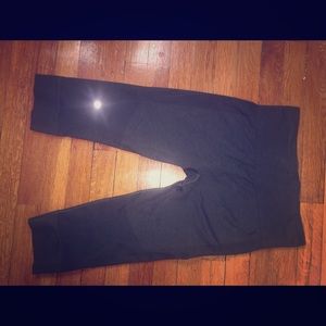 Lulu lemon cropped yoga leggins