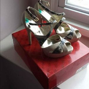 Guess open-toed heels