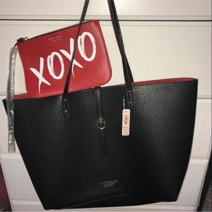 NWT Victoria's Secret Tote and Wristlet
