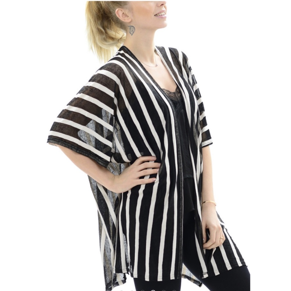 Black White Stripe Transparent Kimono Vest - Picture 2 of 4