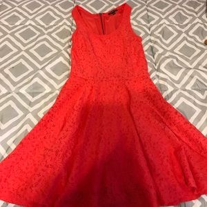 Red lace dress, flower pattern, zip up back