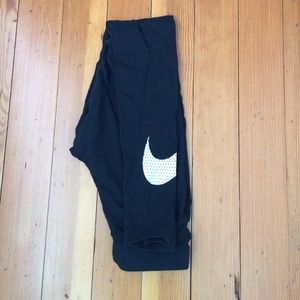 nike black leggings w/ white logo