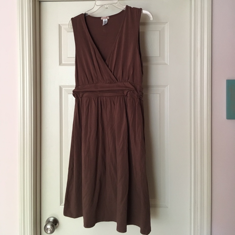🇺🇸KIKAPAPRIKA Dresses 2 colors