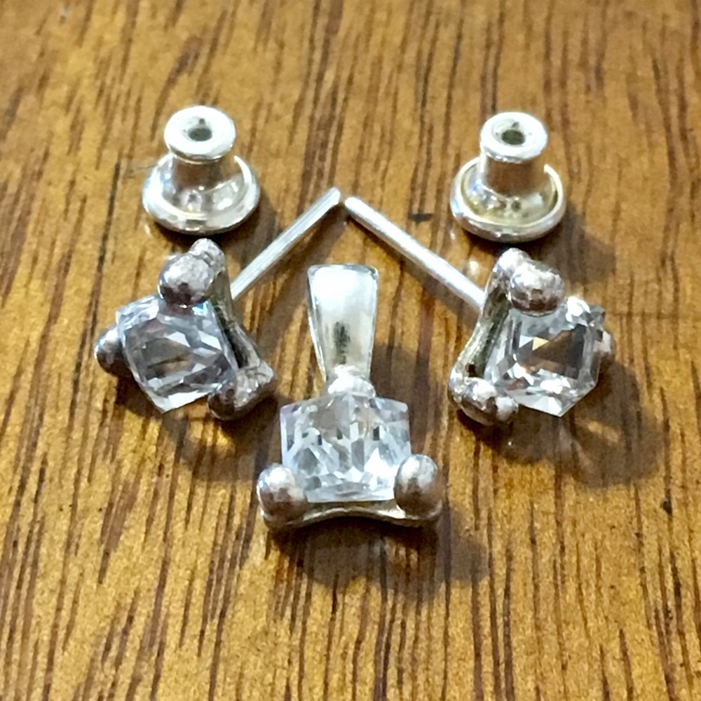 EARRINGS WITH MATCHING PENDANT