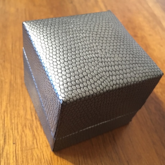 EARRINGS WITH MATCHING PENDANT - Picture 6 of 6